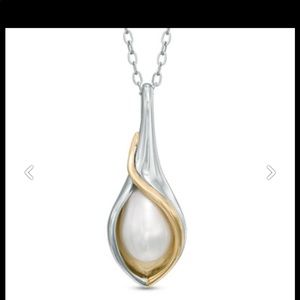 BRAND NEW Pearl necklace from Zales!